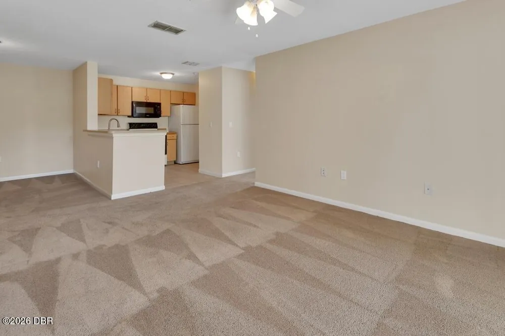 940 Village Trail #4-207 Port Orange, FL 32127