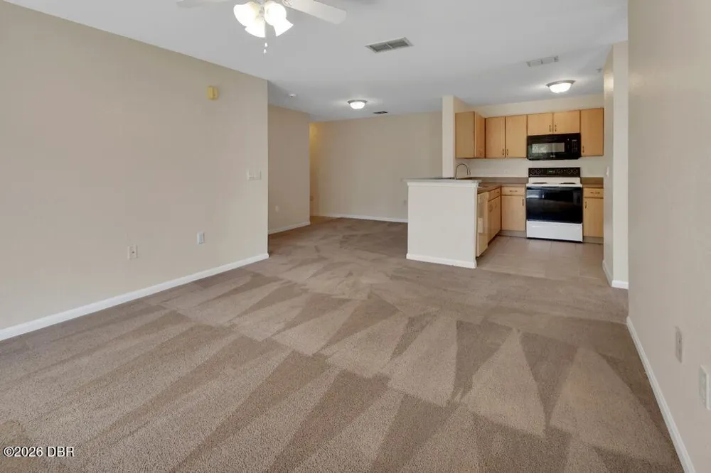 940 Village Trail #4-207 Port Orange, FL 32127