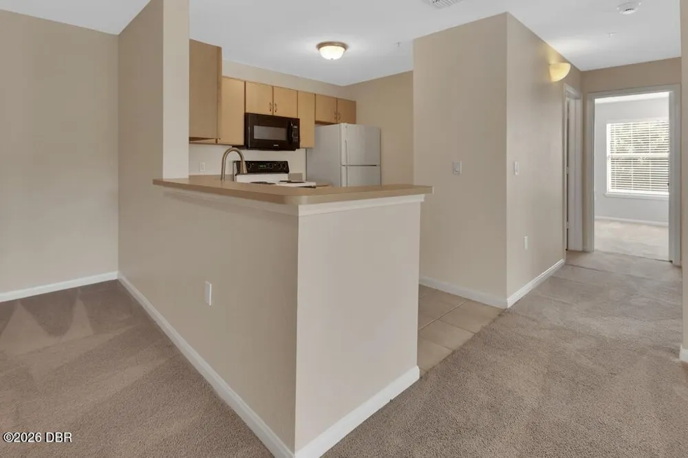 940 Village Trail #4-207 Port Orange, FL 32127