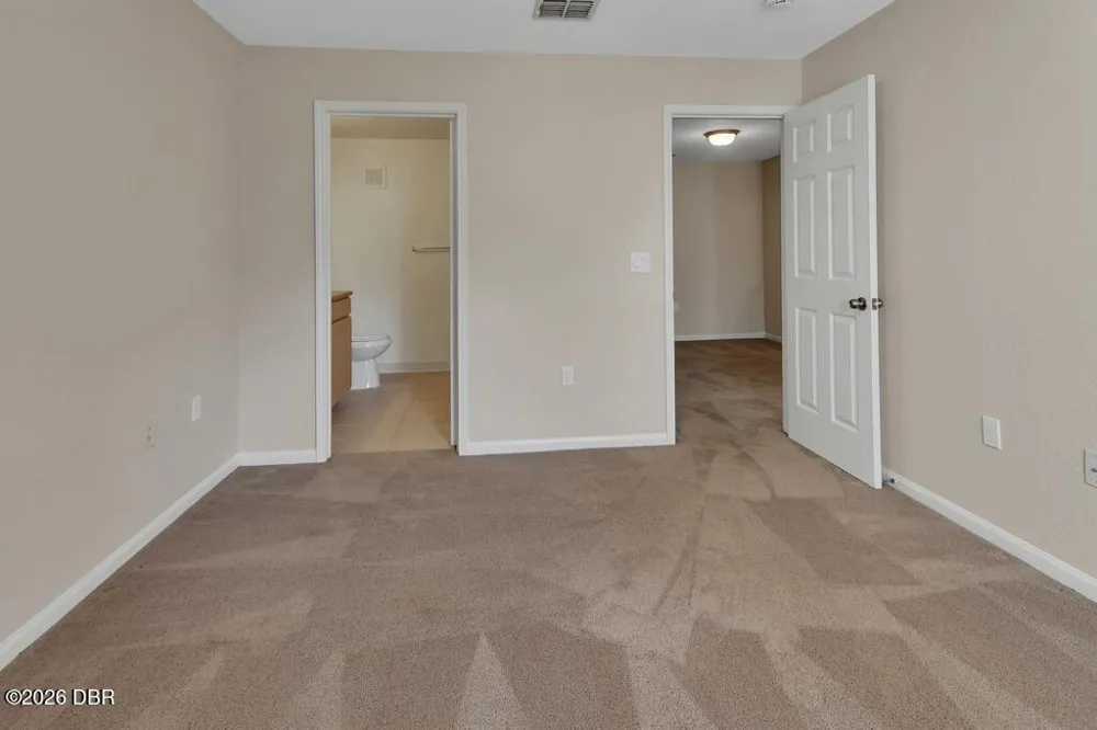 940 Village Trail #4-207 Port Orange, FL 32127
