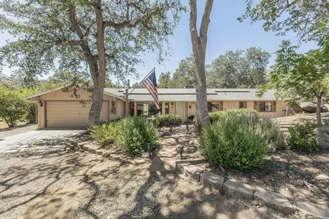 41913 Wild Horse Court
