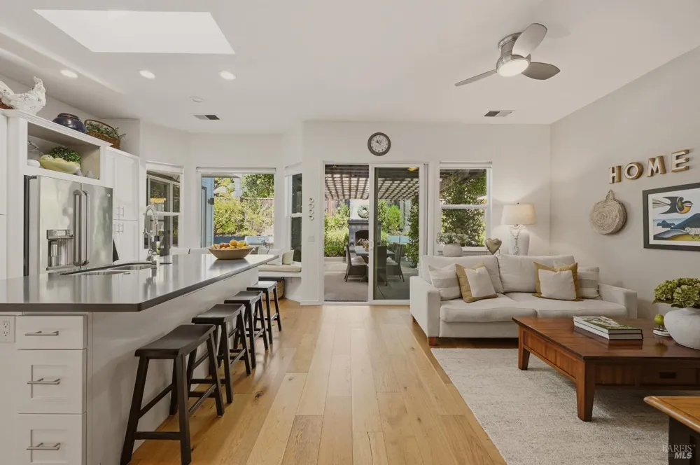 806 Chiles Avenue St. Helena, CA 94574