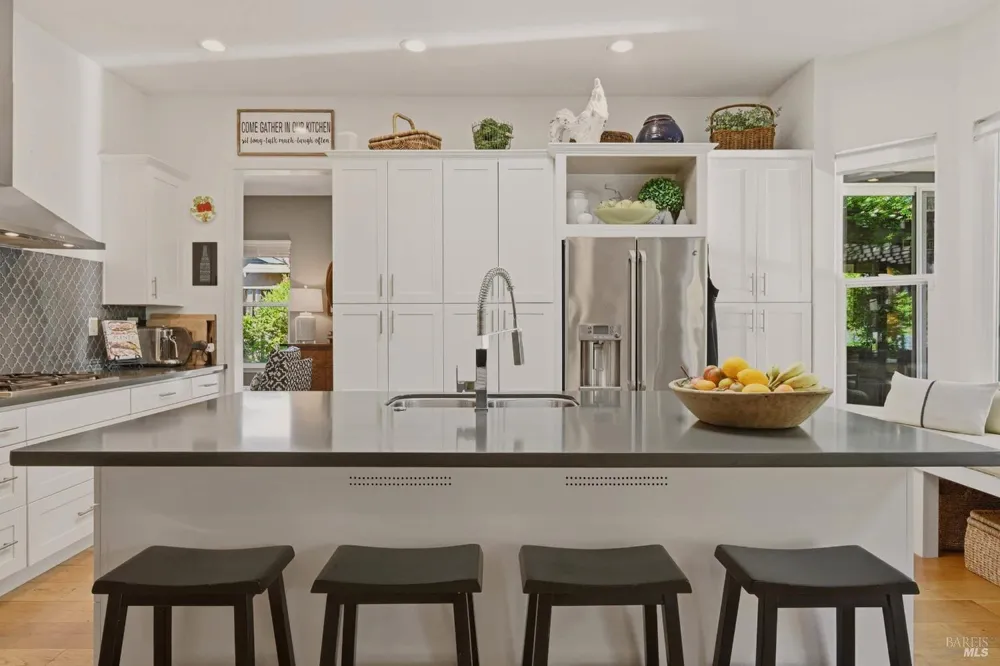 806 Chiles Avenue St. Helena, CA 94574