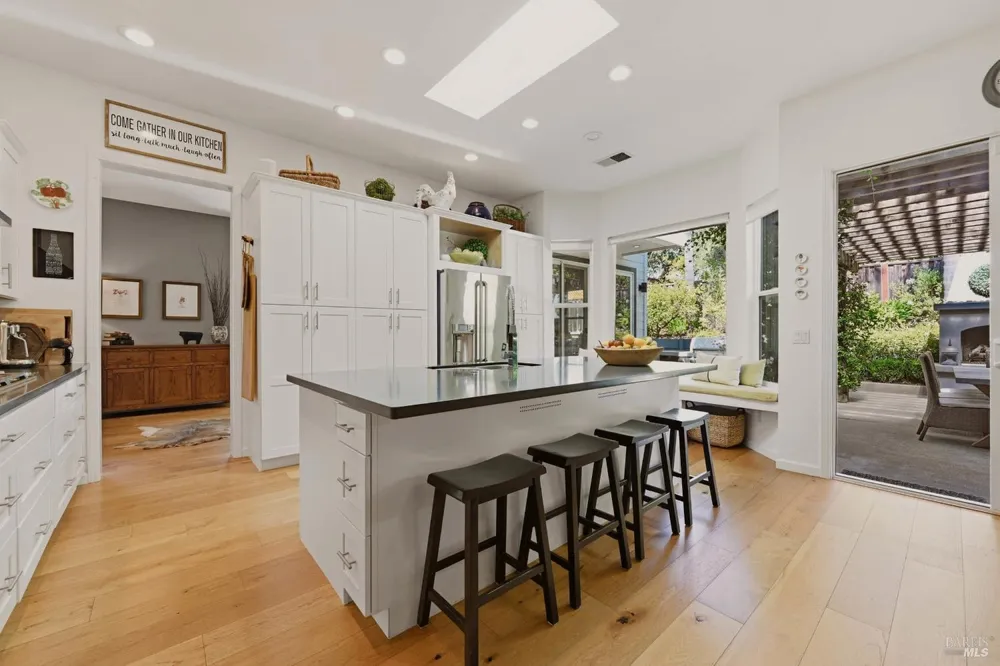 806 Chiles Avenue St. Helena, CA 94574