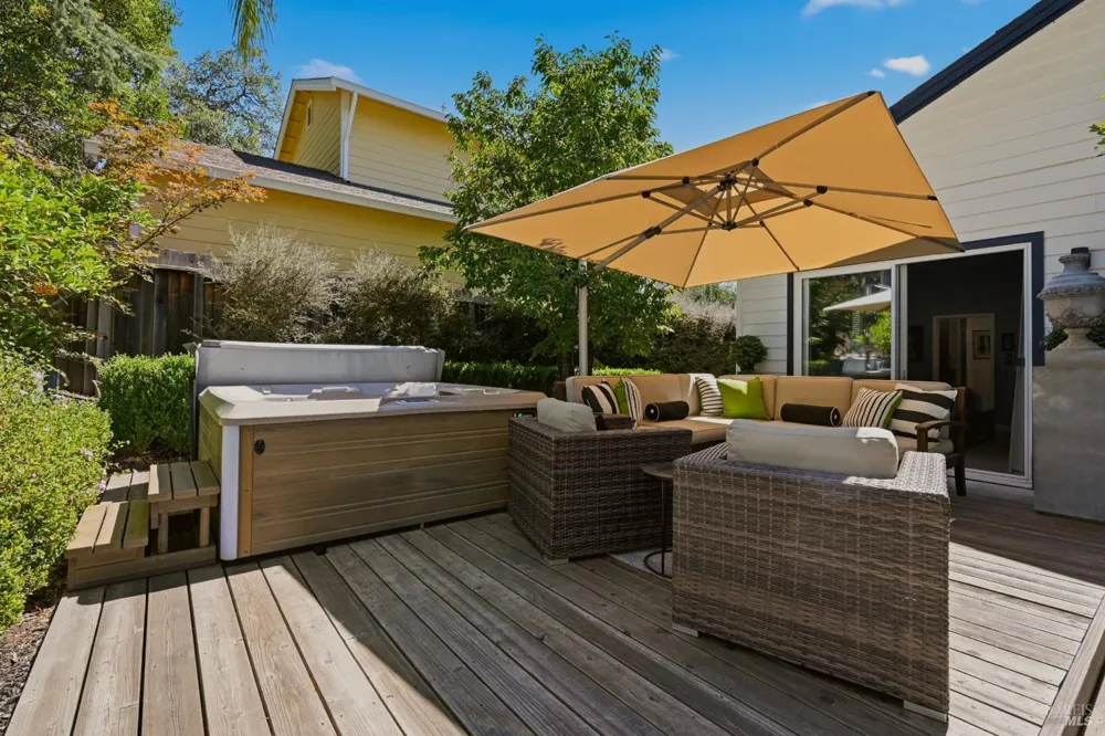 806 Chiles Avenue St. Helena, CA 94574