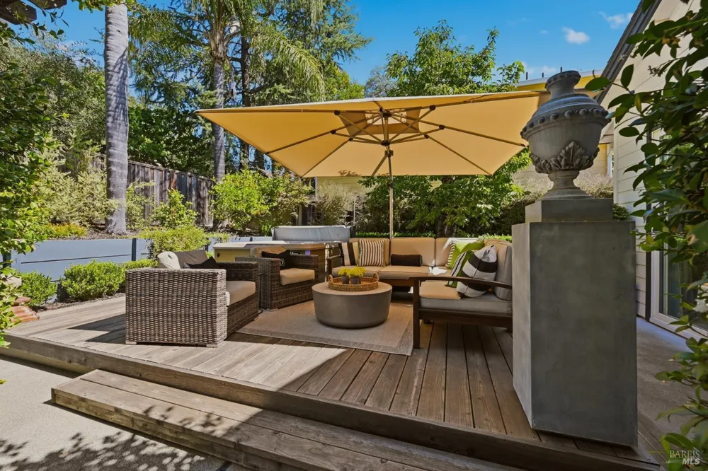 806 Chiles Avenue St. Helena, CA 94574