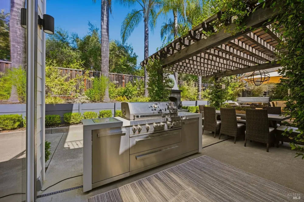 806 Chiles Avenue St. Helena, CA 94574