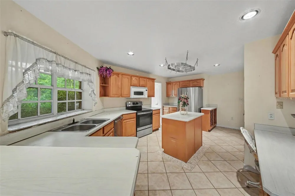 19112 ORTEGA STREET Orlando, FL 32833