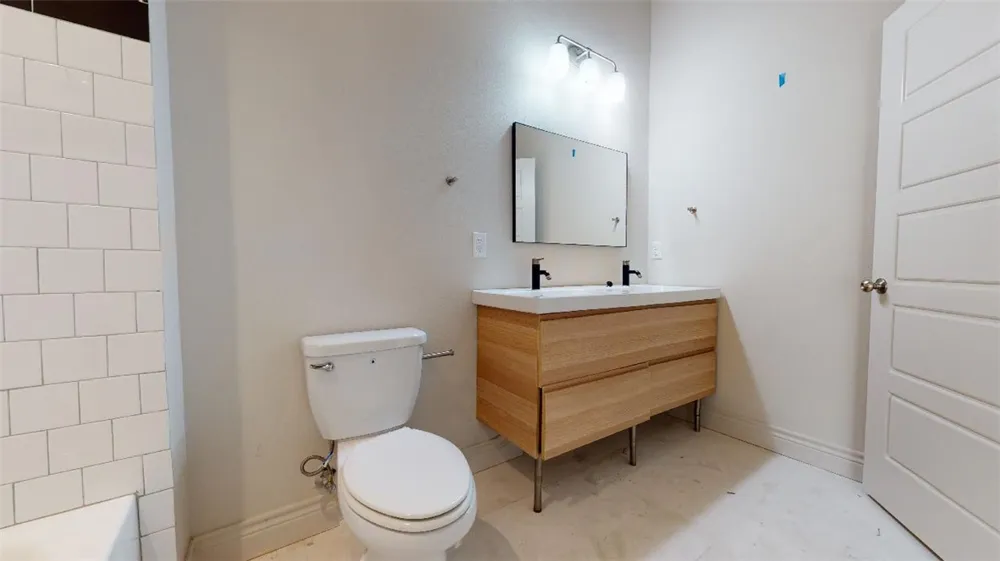 305 W 27 th Street #225 Bryan, TX 77803