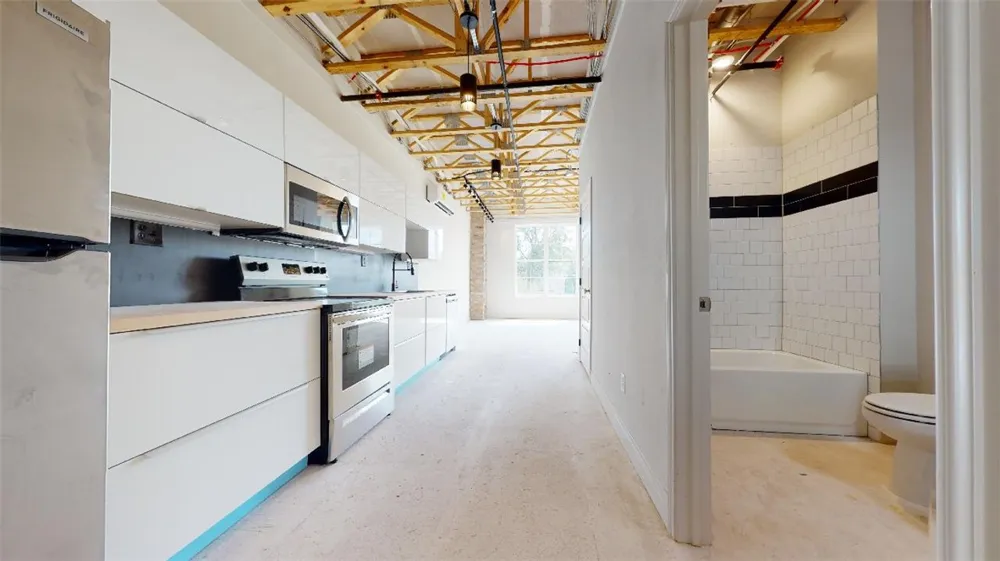 305 W 27 th Street #225 Bryan, TX 77803