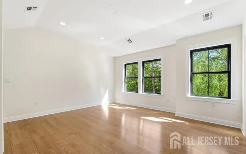 61 Hickory Street Metuchen, NJ 08840