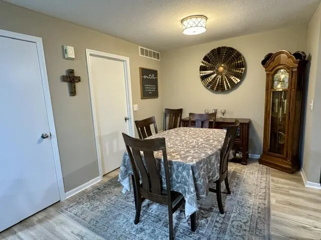 432 Marigold Circle Westland, MI 48185