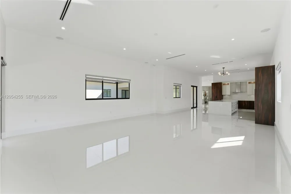 10005 SW 66th St Miami, FL 33173