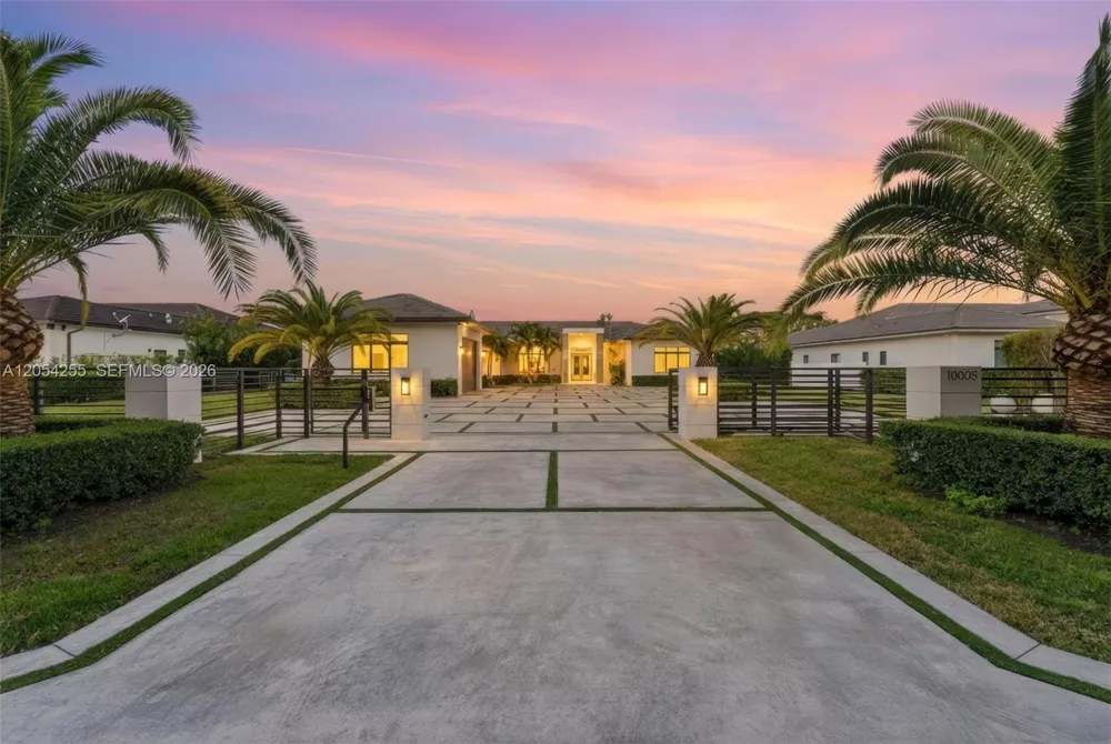10005 SW 66th St Miami, FL 33173