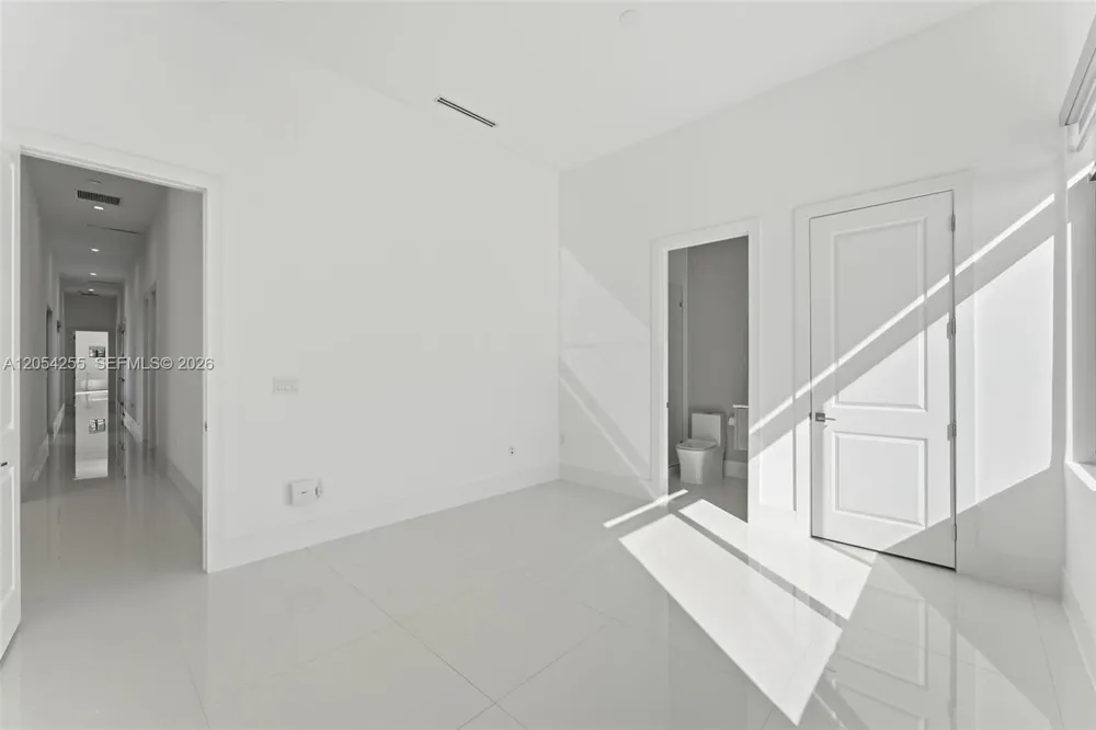 10005 SW 66th St Miami, FL 33173