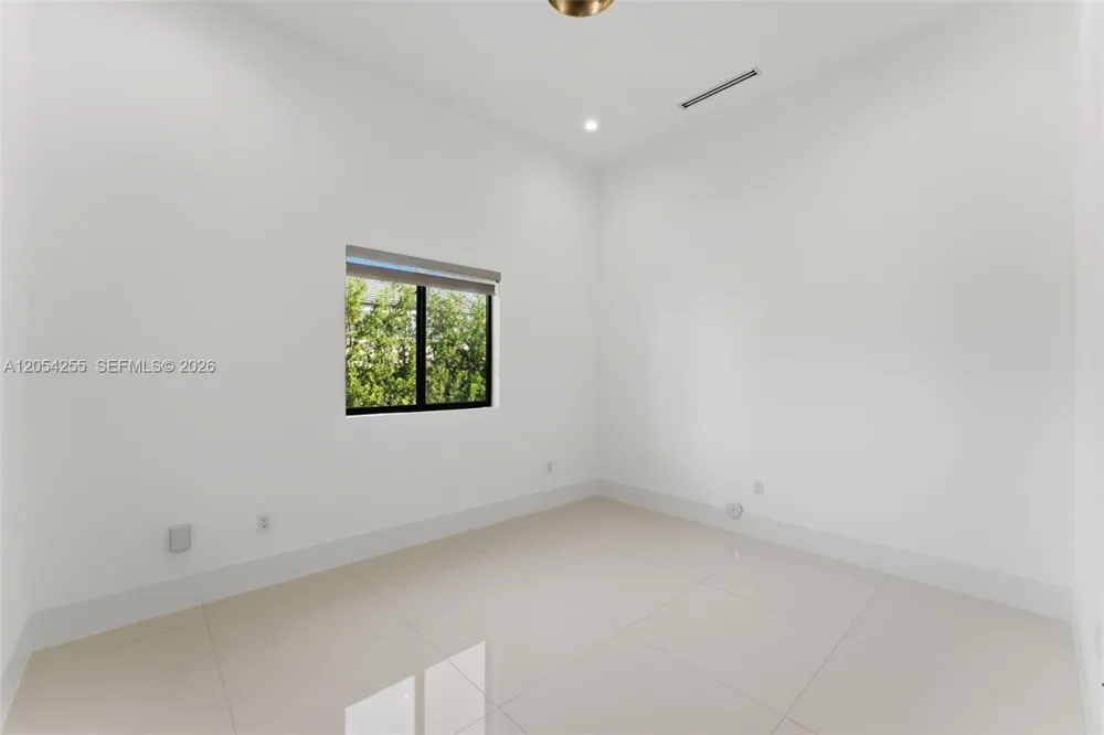 10005 SW 66th St Miami, FL 33173