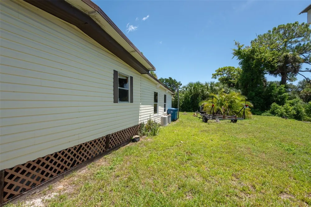 110 CHARLES STREET Edgewater, FL 32141