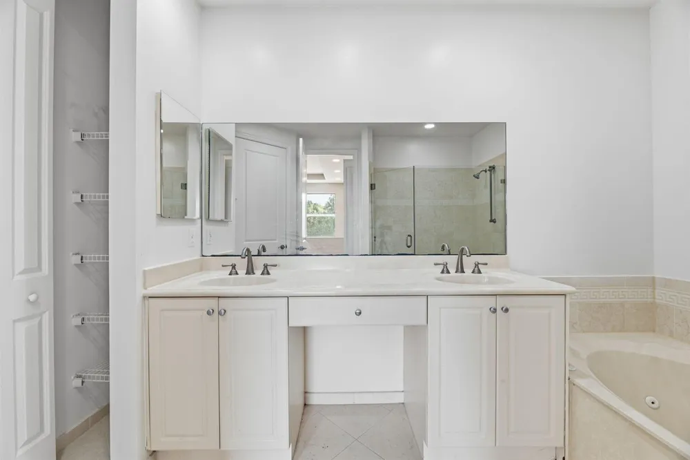 2709 Pienza Circle Royal Palm Beach, FL 33411