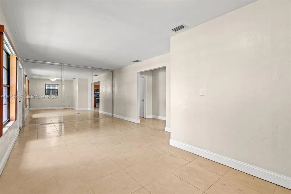 3220 E 8th Ave Hialeah, FL 33013