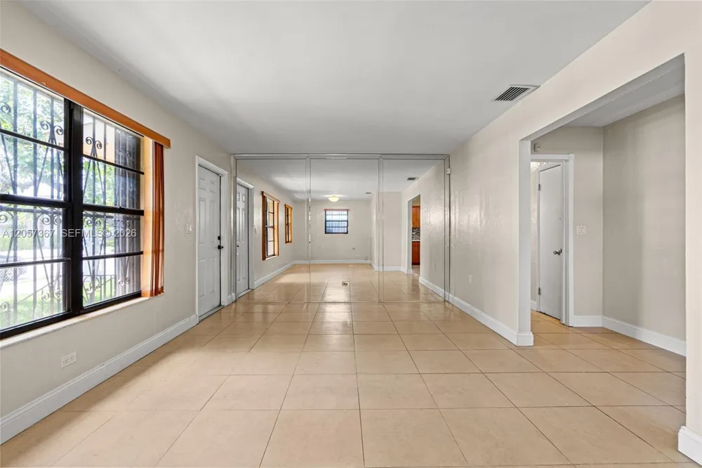 3220 E 8th Ave Hialeah, FL 33013