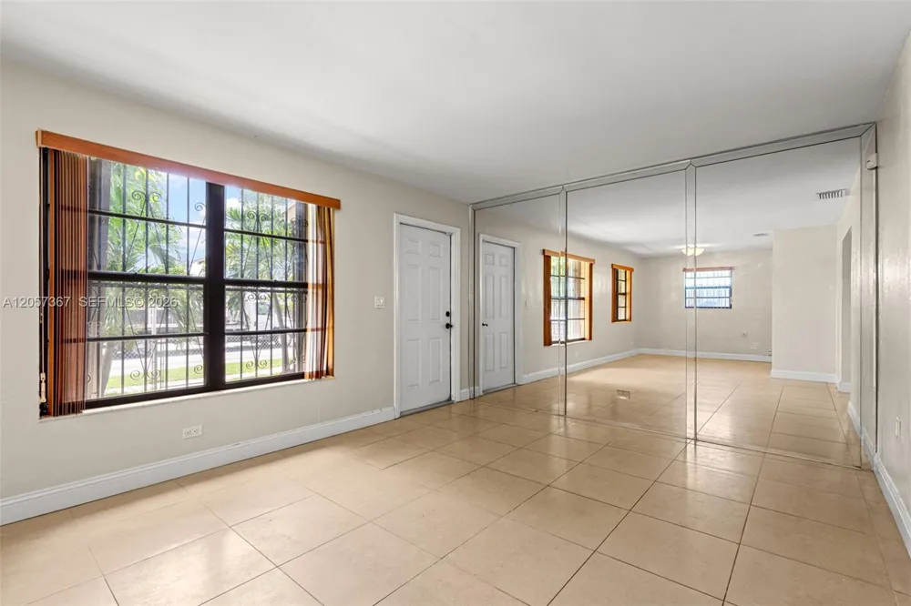 3220 E 8th Ave Hialeah, FL 33013