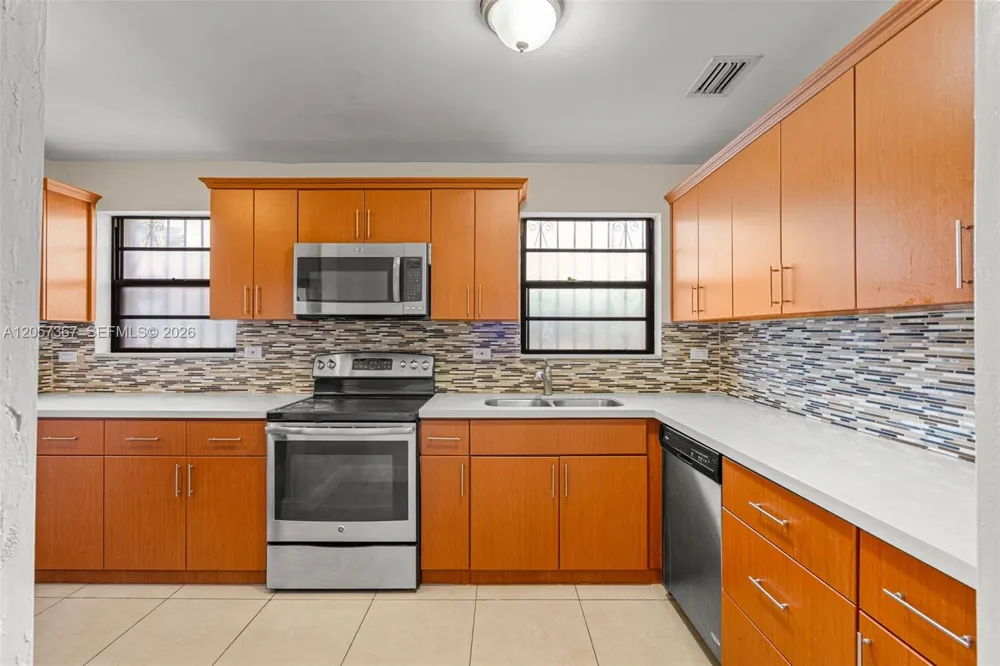 3220 E 8th Ave Hialeah, FL 33013