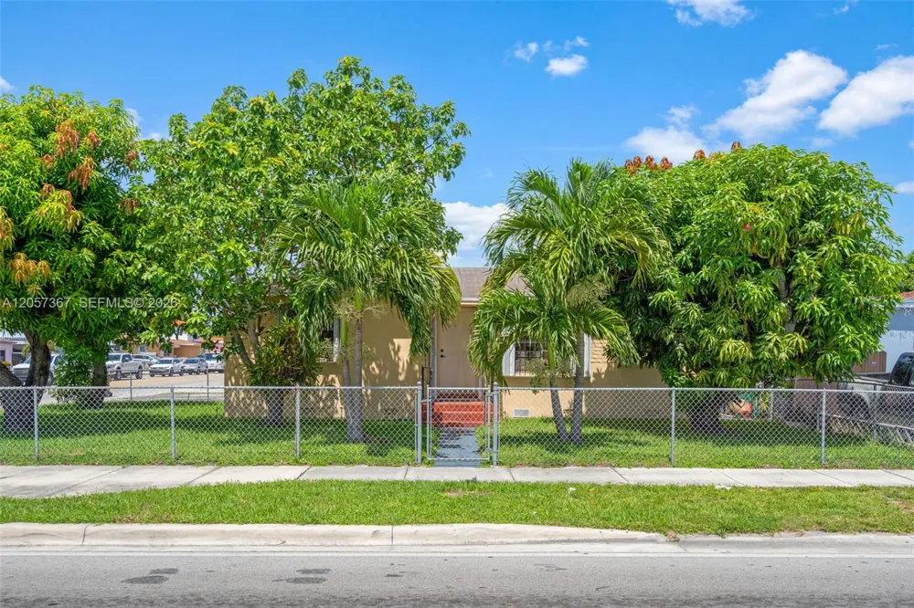 3220 E 8th Ave Hialeah, FL 33013