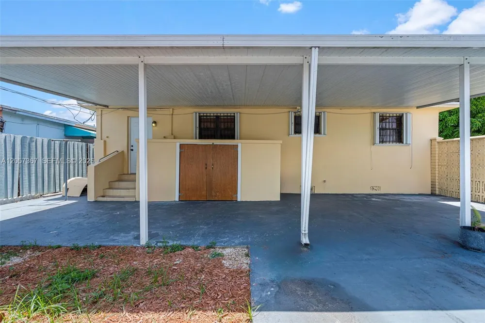 3220 E 8th Ave Hialeah, FL 33013