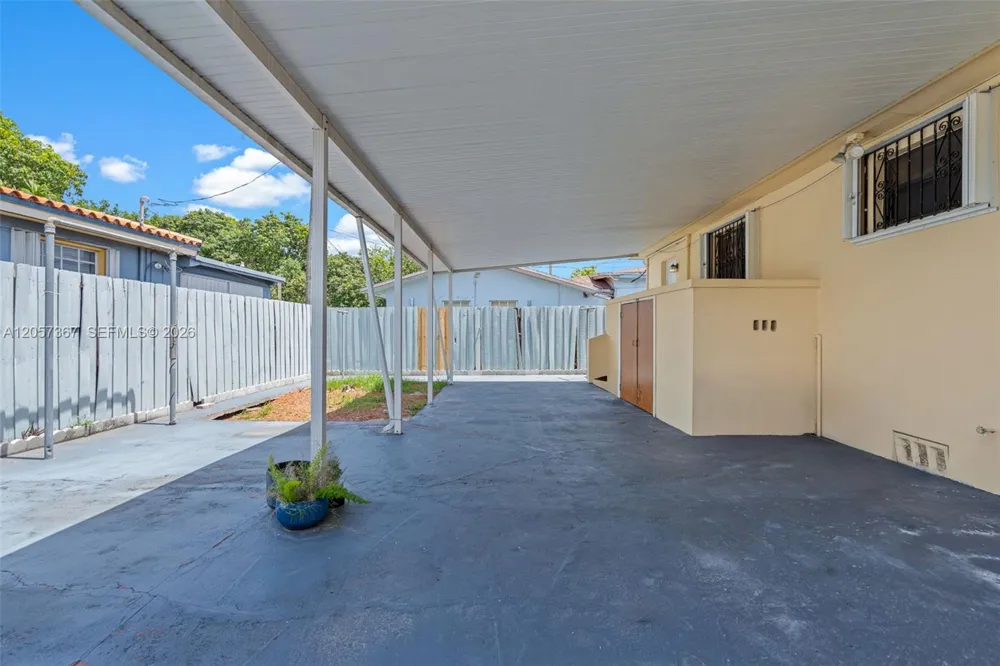 3220 E 8th Ave Hialeah, FL 33013