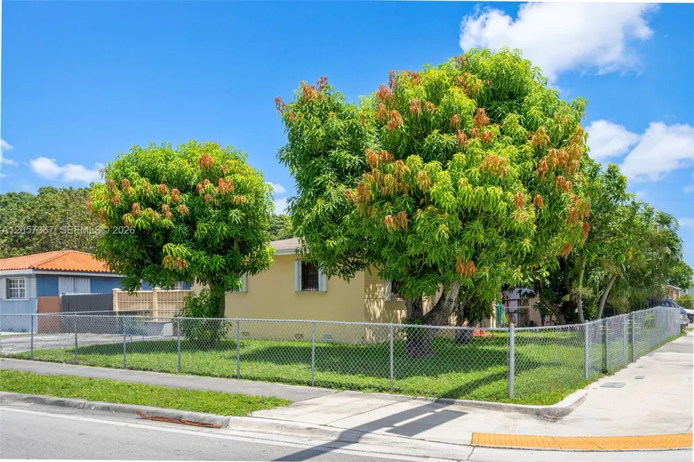 3220 E 8th Ave Hialeah, FL 33013