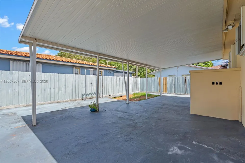 3220 E 8th Ave Hialeah, FL 33013