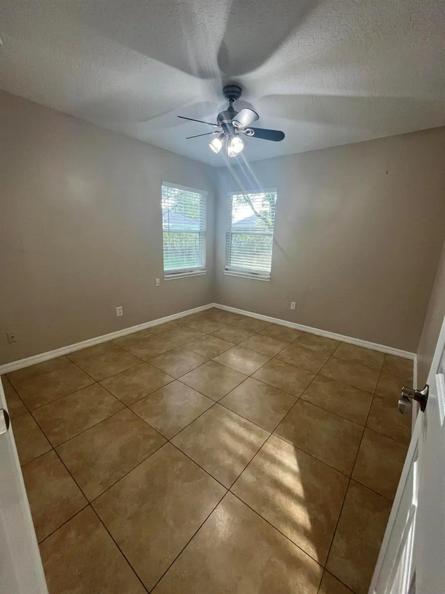 915 11th Terrace Vero Beach, FL 32960