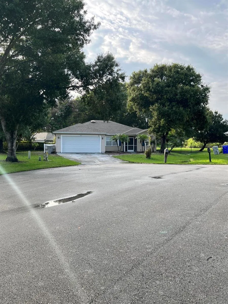 915 11th Terrace Vero Beach, FL 32960