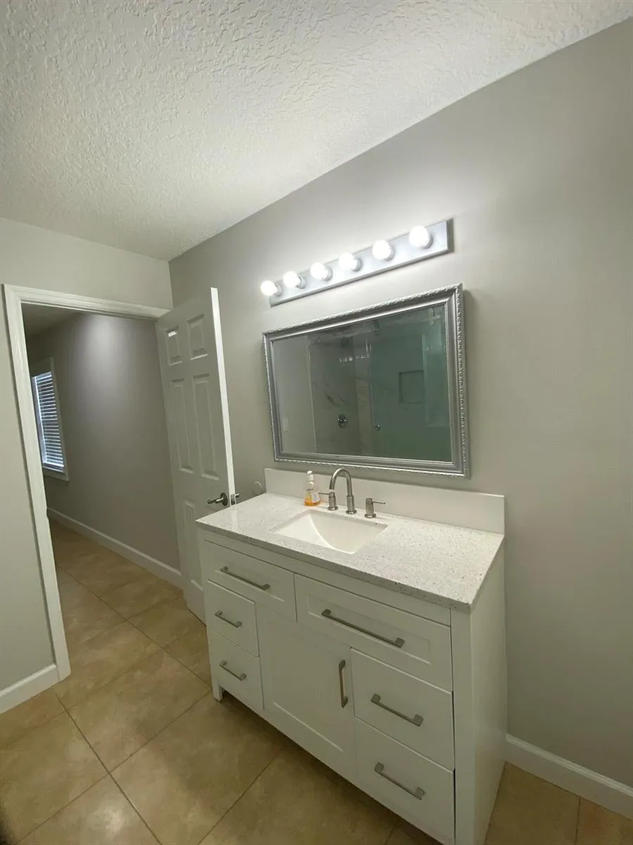915 11th Terrace Vero Beach, FL 32960