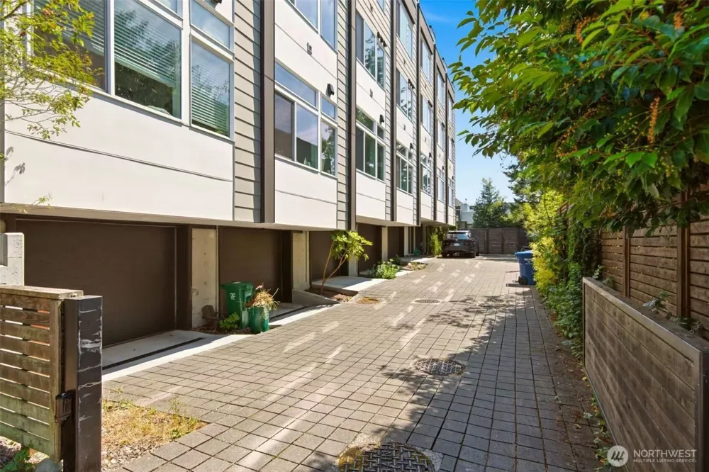 333 90th Street Seattle, WA 98103