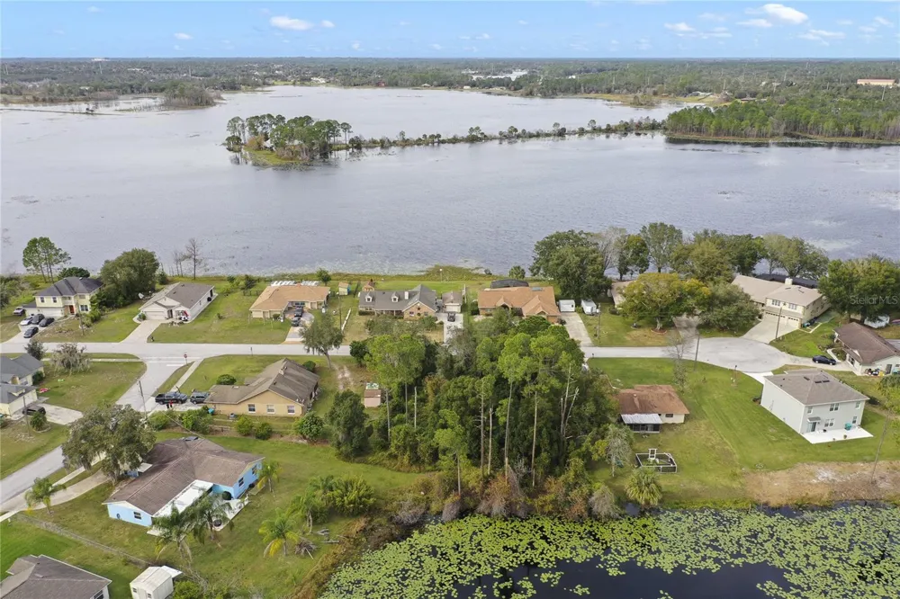 2145 MONTECITO AVENUE Deltona, FL 32738