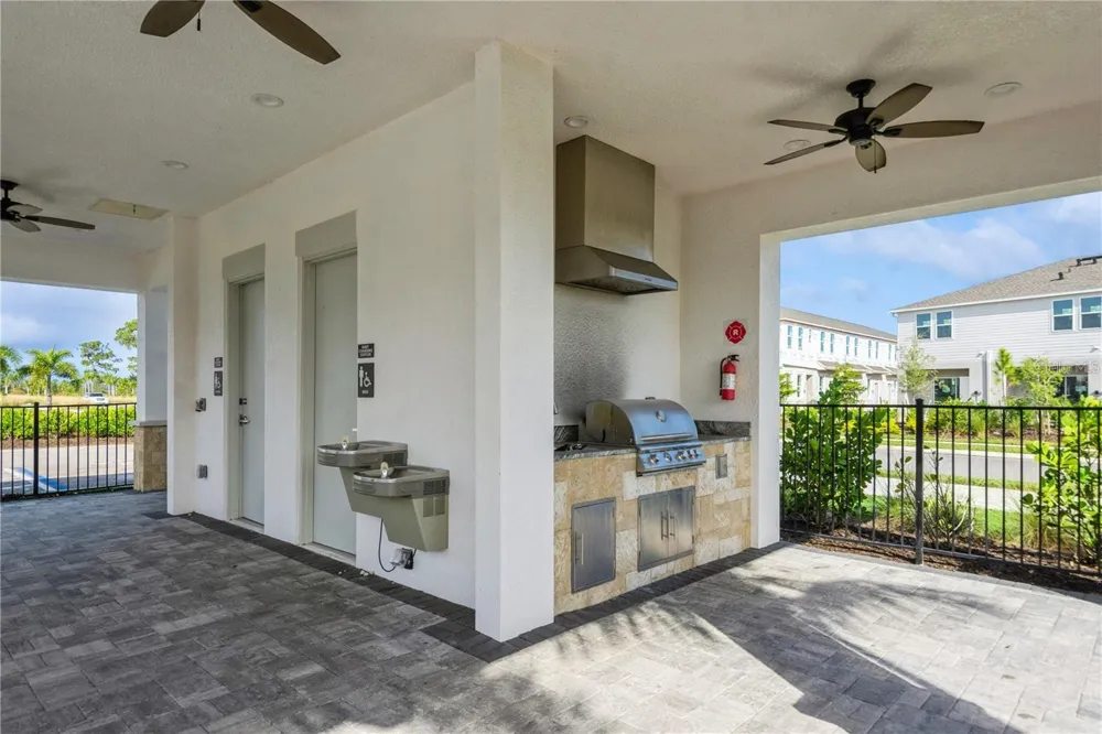 8500 LUNAR SKYE STREET Sarasota, FL 34241