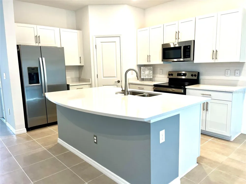 8500 LUNAR SKYE STREET Sarasota, FL 34241