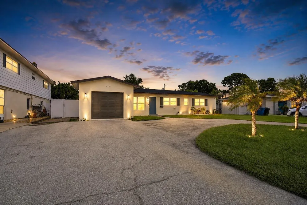 6781 33RD AVENUE St Petersburg, FL 33710