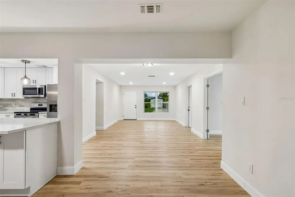 6781 33RD AVENUE St Petersburg, FL 33710