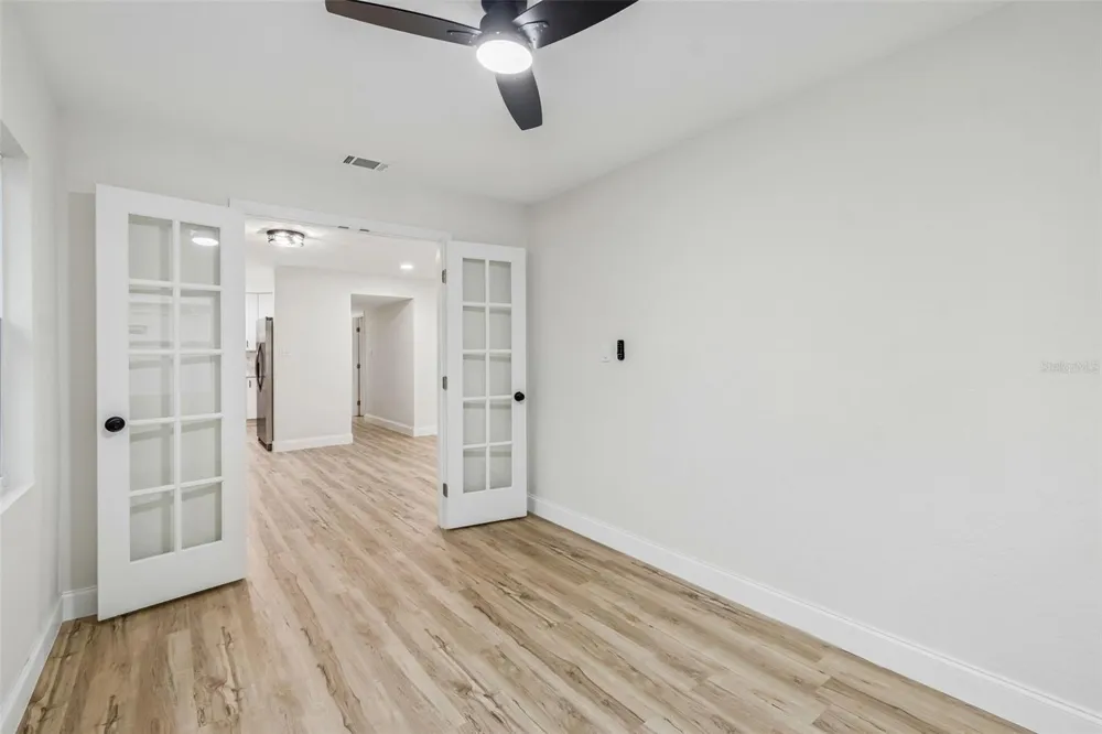 6781 33RD AVENUE St Petersburg, FL 33710