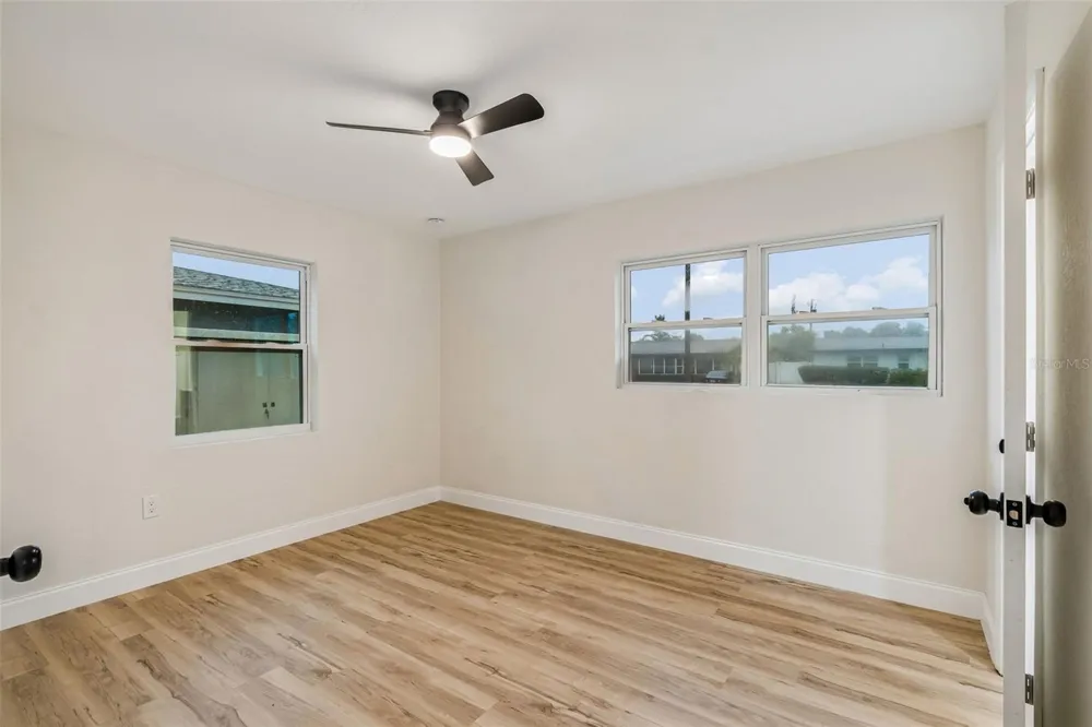 6781 33RD AVENUE St Petersburg, FL 33710