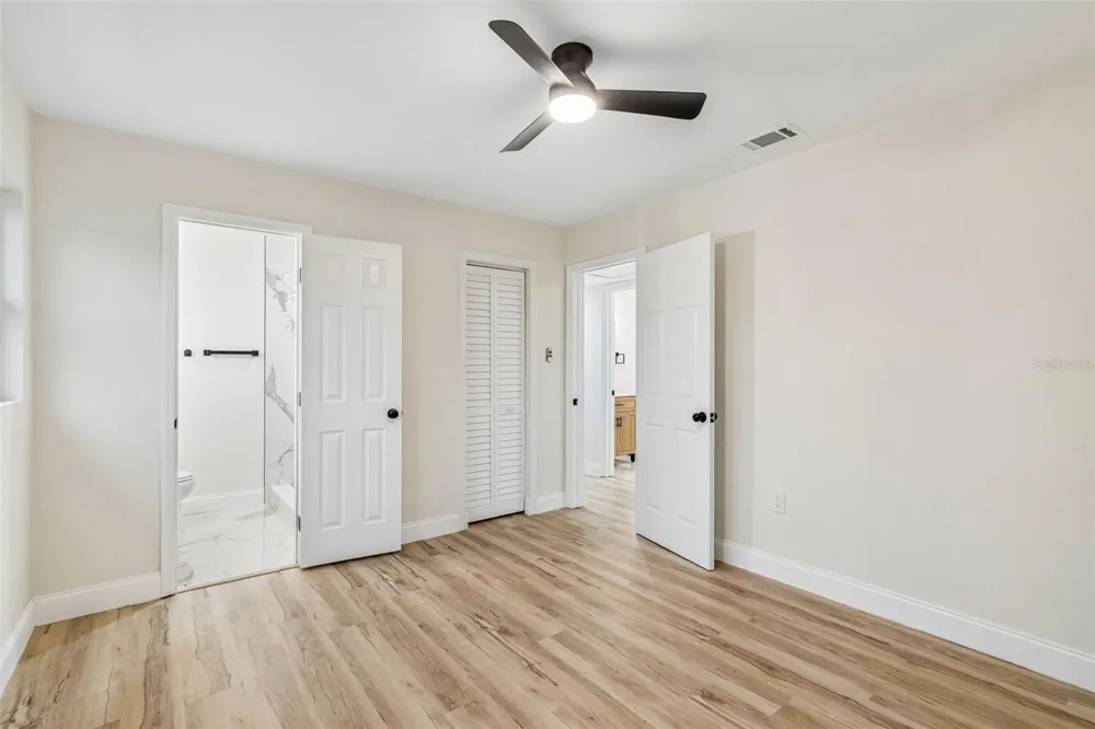 6781 33RD AVENUE St Petersburg, FL 33710