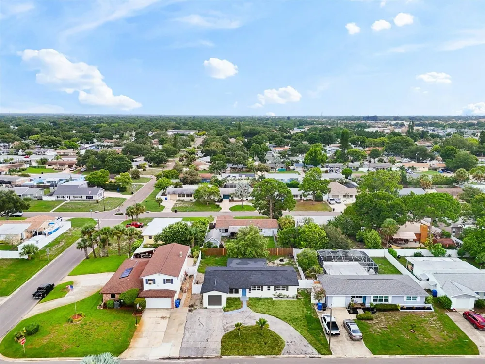 6781 33RD AVENUE St Petersburg, FL 33710