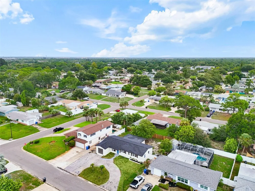 6781 33RD AVENUE St Petersburg, FL 33710