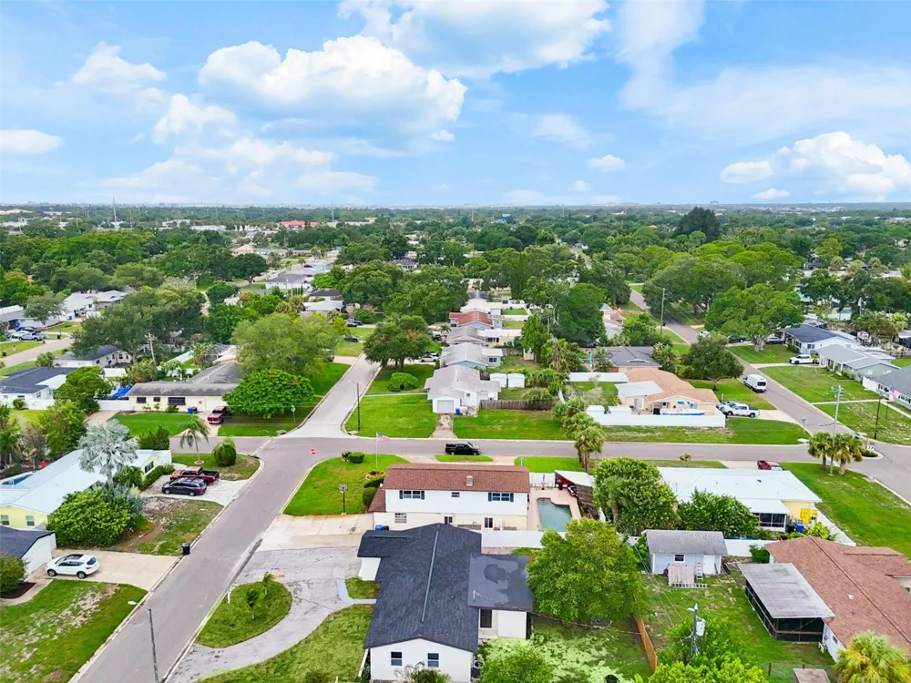 6781 33RD AVENUE St Petersburg, FL 33710