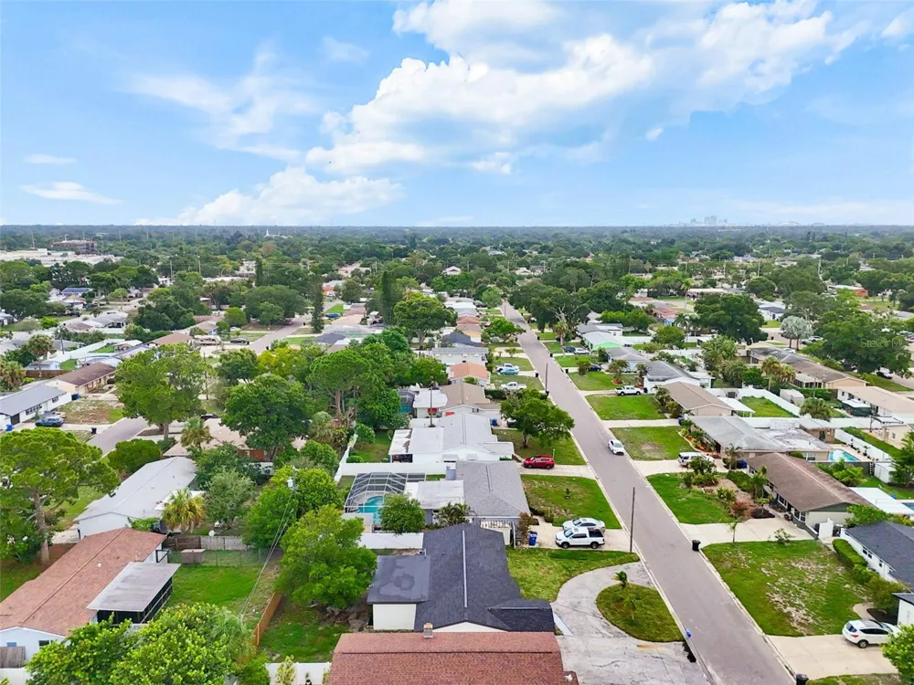 6781 33RD AVENUE St Petersburg, FL 33710