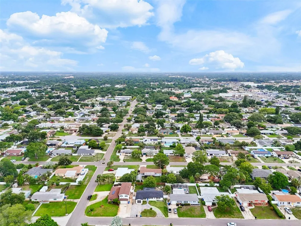 6781 33RD AVENUE St Petersburg, FL 33710