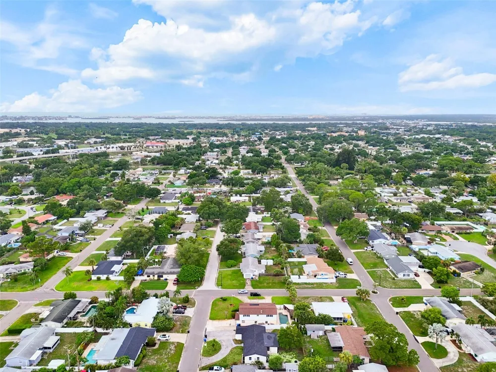 6781 33RD AVENUE St Petersburg, FL 33710