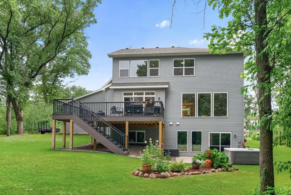 1747 198th Avenue NW Oak Grove, MN 55011